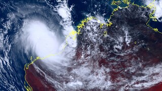 Συναγερμός στην Αυστραλία: Σαρώνει τη χώρα ο κυκλώνας Isla
