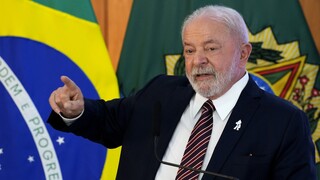 «Οι ΗΠΑ πρέπει να σταματήσουν να ενθαρρύνουν τη σύρραξη» λέει ο πρόεδρος της Βραζιλίας Λούλα