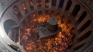 Αγιο Φως: Με λαμπρότητα η τελετή Αφής στα Ιεροσόλυμα: Πώς θα φθάσει στην Ελλάδα