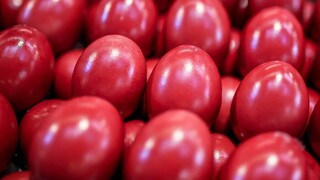 Πόσο «κρατάνε» τα κόκκινα αυγά - Οι οδηγίες του ΕΟΔΥ