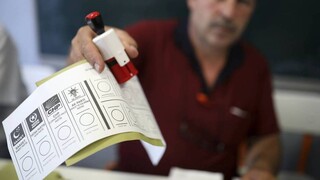 Τουρκία: 130.000 εκλογείς θα ψηφίσουν εκτός των πόλεών τους, λόγω σεισμού