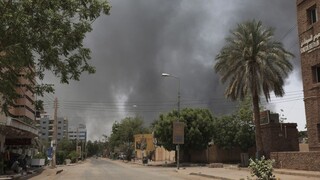 Εκρήξεις στο Χαρτούμ λίγη ώρα μετά την εξαγγελία για κατάπαυση του πυρός στο Σουδάν