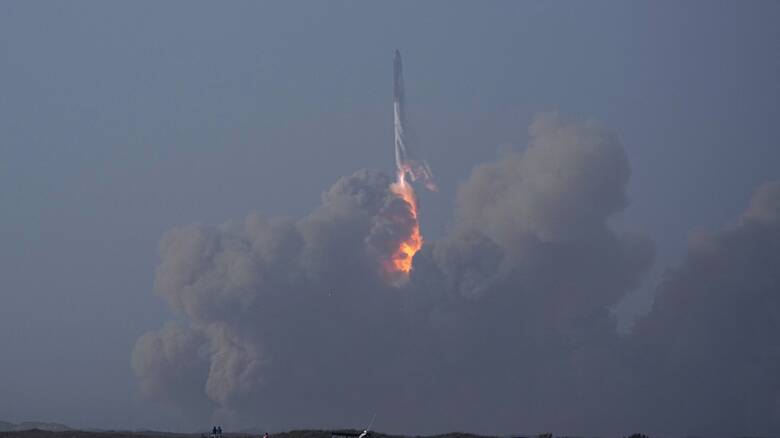 Εντυπωσιακές εικόνες από την εκτόξευση του Starship - Η εκδοχή του Μασκ για την έκρηξη