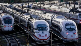 «Χειρόφρενο» στο γερμανικό σιδηρόδρομο - Ζητούν αύξηση μισθών