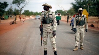 Μάλι: Εννέα νεκροί και 60 τραυματίες από τριπλή βομβιστική επίθεση