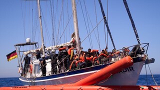 Πλοίο γερμανικής ΜΚΟ διέσωσε 41 μετανάστες στη Μεσόγειο – Πλέει προς Λαμπεντούζα