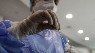 ΕΟΔΥ: 43 θάνατοι από κορωνοϊό και ένας από γρίπη σε μία εβδομάδα