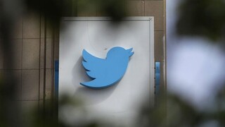 Twitter: Υπηρεσία αγοράς άρθρων εφημερίδων προανήγγειλε ο Μασκ
