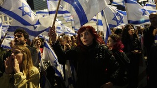 Ισραήλ: Στους δρόμους δεκάδες χιλιάδες πολίτες - Αντιδρούν στις μεταρρυθμίσεις της Δικαιοσύνης