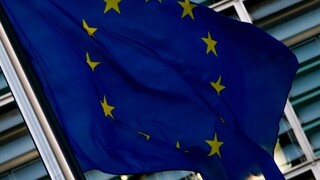 Πόλεμος Ουκρανία: Η ΕΕ θα διαθέσει 1 δισεκ. ευρώ για την παραγωγή οβίδων