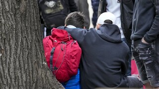 Βελιγράδι: Σε σοκ μαθητές και γονείς - «Έτρεχαν ουρλιάζοντας, τα ρούχα τους ήταν γεμάτα αίμα»