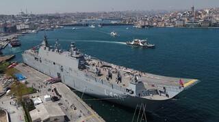 TCG Anadolu: Το Πολεμικό Ναυτικό «σκιά» του τουρκικού ελικοπτεροφόρου