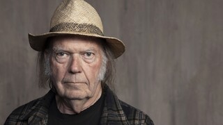 Πώς ο σουρεαλισμός και η επιστημονική φαντασία επηρέασαν τον Neil Young