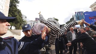Μπελέρης: Παραμένει στη φυλακή ο δήμαρχος Χειμάρρας - Η αμηχανία της Κομισιόν και το ελληνικό βέτο