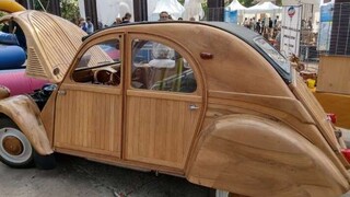 Το μοναδικό ξύλινο αυτοκίνητο στον κόσμο βγαίνει σε δημοπρασία