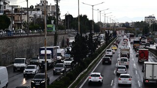 Κίνηση στους δρόμους: Στο «κόκκινο» ο Κηφισός - Πού αλλού υπάρχουν προβλήματα