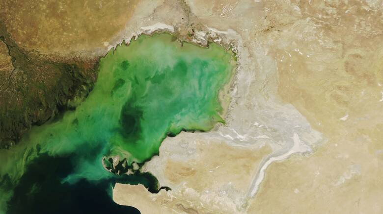 Συρρικνώνονται δραματικά οι μεγάλες λίμνες του πλανήτη – Γιατί συμβαίνει αυτό