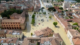 Ιταλία: Βυθισμένη στα νερά και τη λάσπη η Εμίλια Ρομάνια, 13 νεκροί, εκτεταμένες καταστροφές