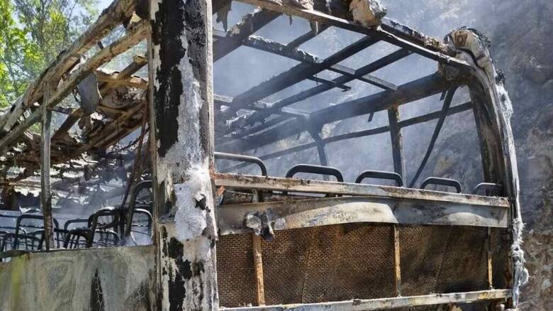 Κάηκε ολοσχερώς τουριστικό λεωφορείο στις Σέρρες - Ερχόταν από τη Βουλγαρία