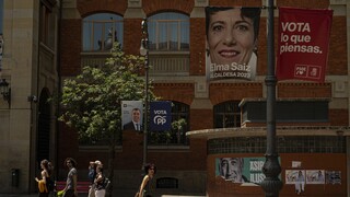 Στις κάλπες οι Ισπανοί για τις δημοτικές και περιφερειακές εκλογές