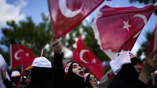Εκλογές Τουρκία: Αντίστροφη μέτρηση - Στις 5 κλείνουν οι κάλπες