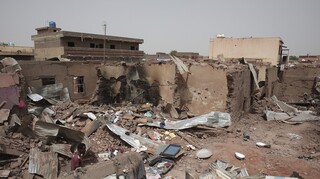 Πόλεμος στο Σουδάν: Πυρά και εκκλήσεις στους πολίτες να πάρουν τα όπλα