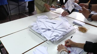 Εκλογές 2023: Διευκρινίσεις του ΕΣΡ για τους περιορισμούς εμφανίσεων υποψηφίων βουλευτών στα ΜΜΕ