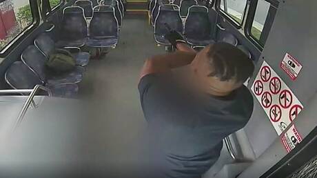 Δραματικές σκηνές: Ανταλλαγή πυροβολισμών μέσα σε λεωφορείο στη Βόρεια Καρολίνα