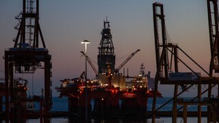 Aνεβαίνουν οι τιμές του πετρελαίου: Μειώνει την ημερήσια παραγωγή της η Σαουδική Αραβία