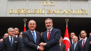 Αλλαγή σκυτάλης στο τουρκικό ΥΠΕΞ - Οι πρώτες δηλώσεις του Χακάν Φιντάν