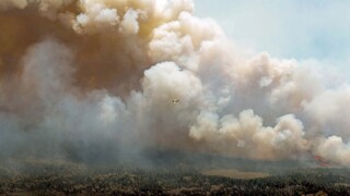 Η κλιματική αλλαγή πλήττει τον Καναδά: Οι πυρκαγιές, οι καπνοί και η αιθαλομίχλη απειλούν την υγεία