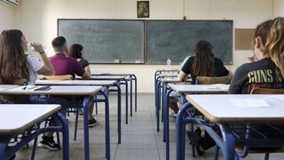 Πανελλήνιες 2023: Πώς σχολιάζουν εκπαιδευτικοί τα θέματα της Φυσικής στο CNN Greece