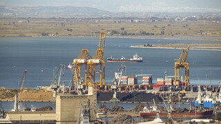 Θεσσαλονίκη: Εργατικό ατύχημα στο λιμάνι -Υπάλληλος τραυματίστηκε από θραύσμα γυαλιού