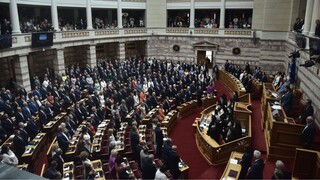 Η χωροταξία της νέας Βουλής - Πώς τοποθετήθηκαν τα οκτώ κόμματα