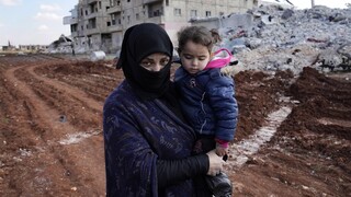 Παρίσι: Επέστρεψαν 10 γυναίκες και 25 παιδιά από καταυλισμούς τζιχαντιστών στη Συρία