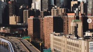 Νέα Υόρκη: Σαν «ερειπωμένο κάστρο» ο πρώτος ουρανοξύστης του David Adjaye