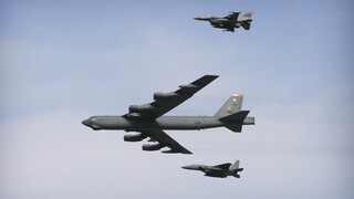 Ευθεία απειλή Βόρειας Κορέας σε ΗΠΑ: Κατάρριψη αεροσκαφών αν παραβιάσουν τον εναέριο χώρο