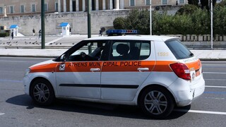 Δικαιώθηκε δημοτικός αστυνομικός που κλήθηκε να πληρώσει 44.000 ευρώ ως αχρεωστήτως καταβληθέντα