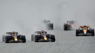 Formula 1: Κέρδισε το σπριντ μετά την καταρρακτώδη βροχή ο Φερστάπεν