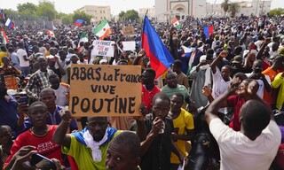 Νίγηρας: Το Παρίσι καταδικάζει τα επεισόδια έξω από την γαλλική πρεσβεία στη Νιαμέι