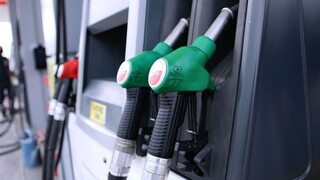 Στα ύψη ξανά η τιμή της βενζίνης: Πλησιάζει τα 2 ευρώ - Οι τιμές ανά περιοχή