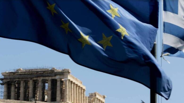 Επενδυτική βαθμίδα έδωσε η Scope Ratings στην Ελλάδα