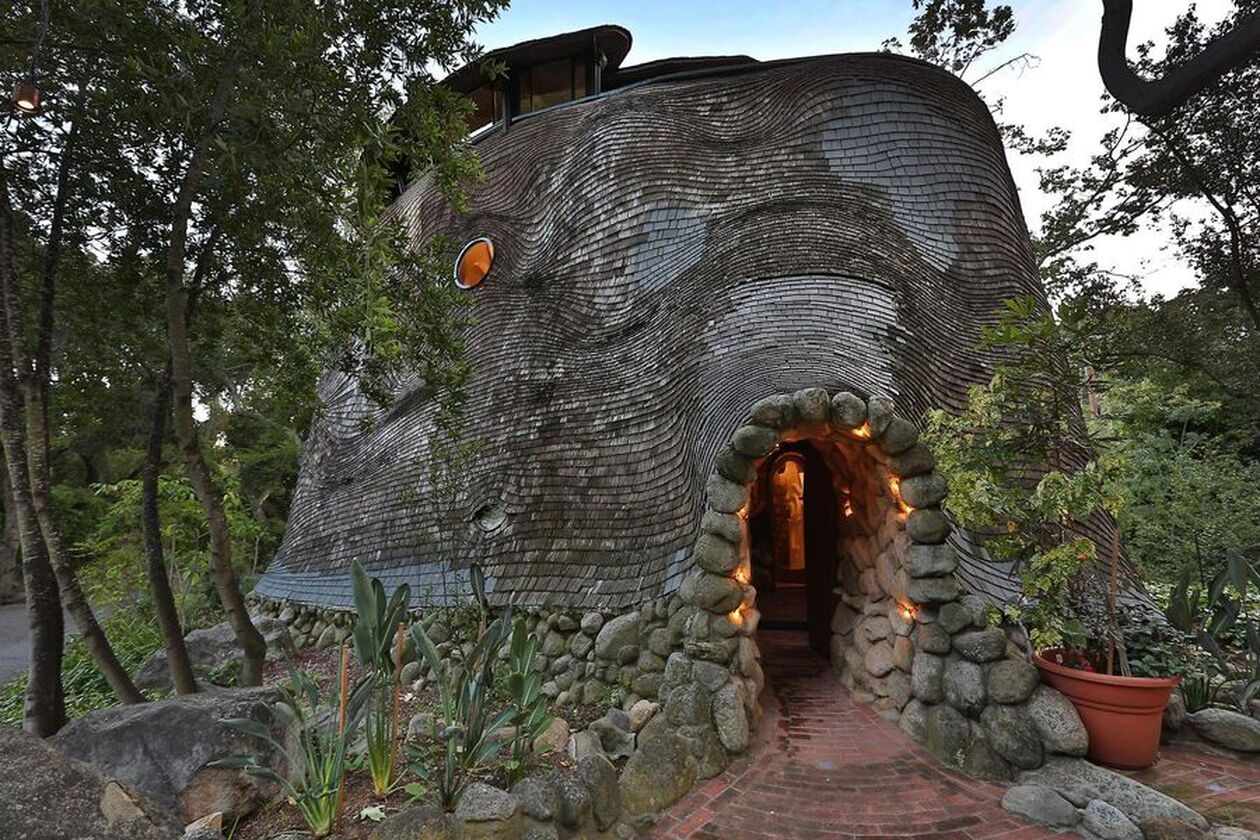 Πωλείται το γνωστό «Whale House» στην Καλιφόρνια
