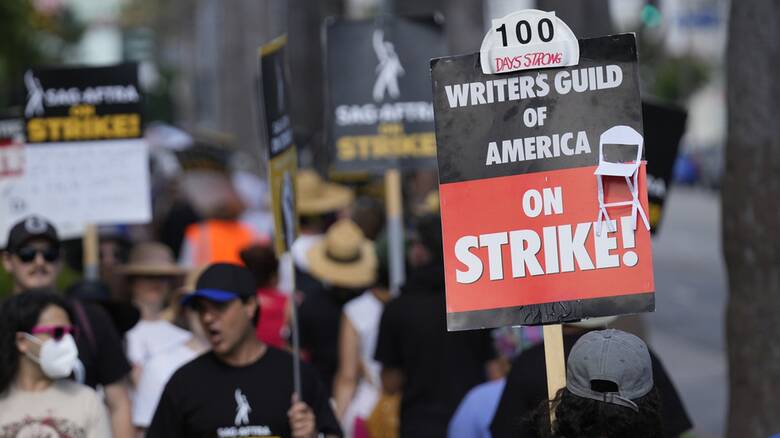 Χόλιγουντ: Οι απεργοί σεναριογράφοι θα αξιολογήσουν αντιπρόταση των στούντιο