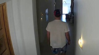 Βίντεο ντοκουμέντο από τη δράση του διαρρήκτη σε ξενοδοχείο στη Μύκονο