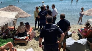 Τήνος: Έφοδος των αρχών για παράνομη κατάληψη παραλίας 3.000 τ.μ