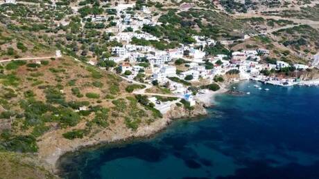 «Θύμαινα»: Το πανέμορφο μικρό νησάκι του Ανατολικού Αιγαίου