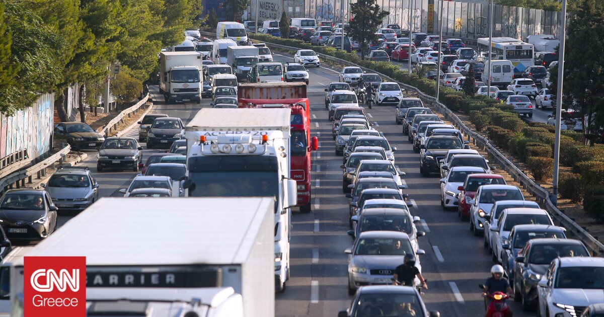 Μποτιλιάρισμα στην Κηφισό: Ανετράπη φορτηγό στο ύψος του Περιστερίου