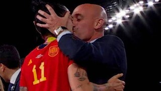 Ισπανία: Τρίμηνος αποκλεισμός από την FIFA στον Ρουμπιάλες για το φιλί σε αθλήτρια