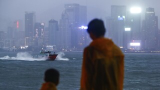 Κίνα: Τουλάχιστον ένας νεκρός από τον τυφώνα Σάολα - Καταστροφές, πλημμύρες και κατολισθήσεις